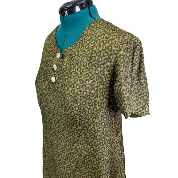 Vintage Handmade Paisley Dress – Flawed, Priced Accordingly - Picture 14 of 16